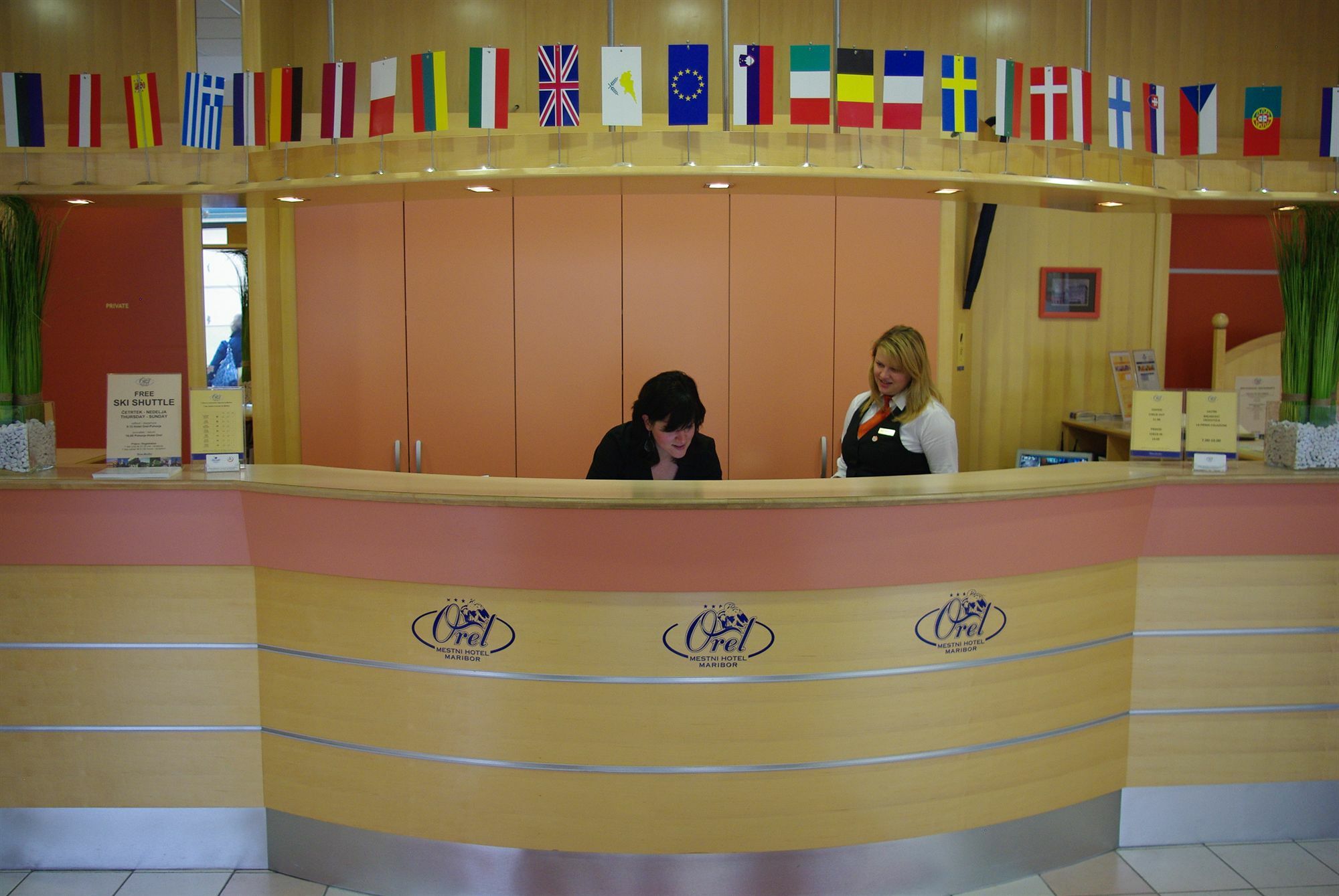 Uni Hostel Maribor Extérieur photo